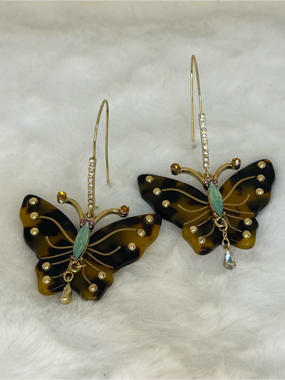 BETSY JOHNSON FAUX TORTOISESHELL BUTTERFLY DROP PIERCED EARRINGS